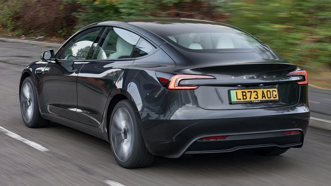 Tesla Model 3 RWD (2023-…) rear quarter, three-quarter view, diagonal, exterior