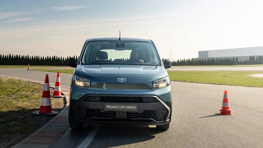 Toyota Proace City Verso Electric L2 52 kWh (2024-...) front fascia photo, grille, headlights, bumper, exterior