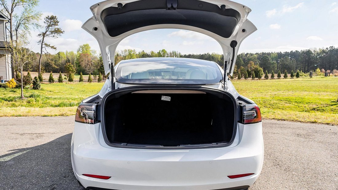 Tesla Model 3 Mid Range (2018-2020) trunk, boot, seats up, seats upright, cargo space, cargo volume, cargo capacity, storage