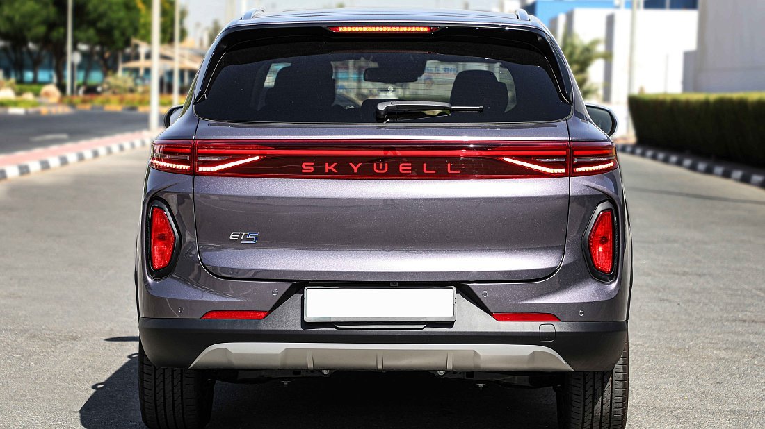 Skywell ET5 86 kWh (2022-...) rear view photo, taillights, trunk, spoiler, badge, bumper, exterior