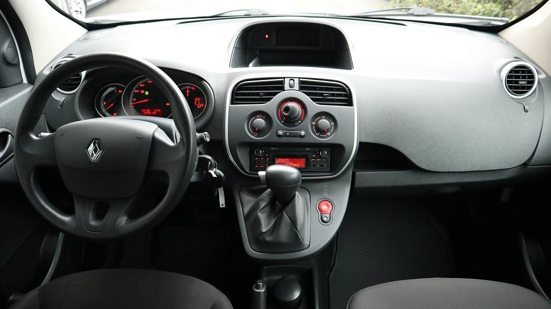Renault Kangoo Z.E. Maxi (2011-2017) interior, front seat, driver seat, dashboard, steering wheel, infotainment, cockpit