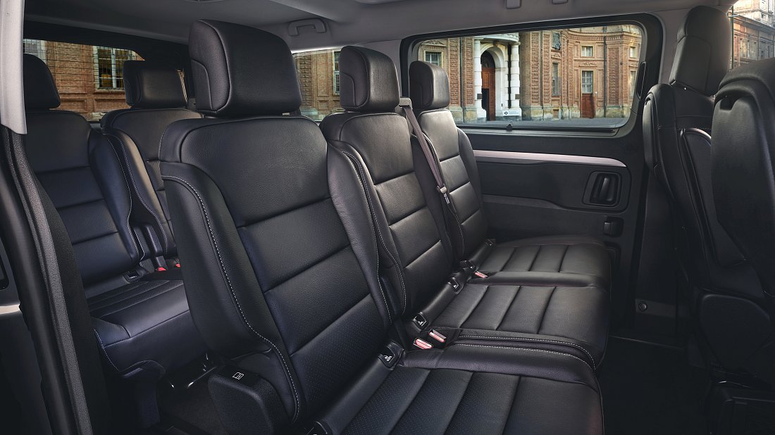 Fiat E-Ulysse L3 50 kWh (2022-2024) rear seats, back seats, passenger seats, legroom, headroom, interior