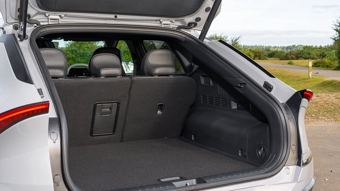 Kia EV6 Long Range RWD (2024-…) trunk, boot, seats up, seats upright, cargo space, cargo volume, cargo capacity, storage