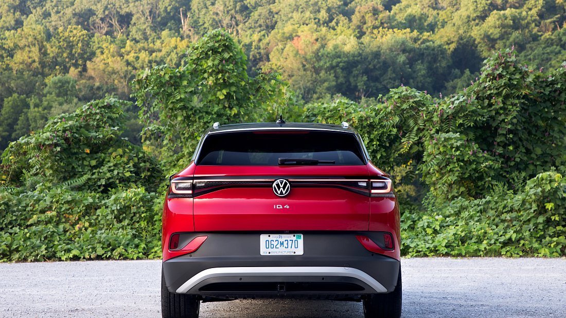 Volkswagen ID.4 AWD Pro (2021-2023) rear view, taillights, trunk, spoiler, badge, bumper, exterior
