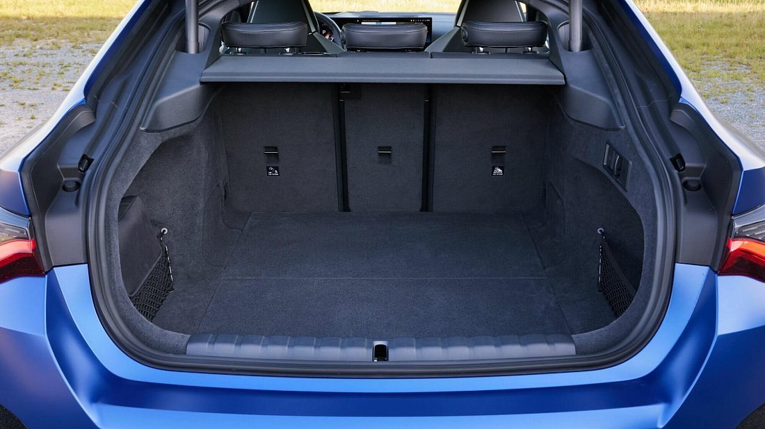 BMW i4 M50 (2021-2024) trunk, boot, seats up, seats upright, cargo space, cargo volume, cargo capacity, storage