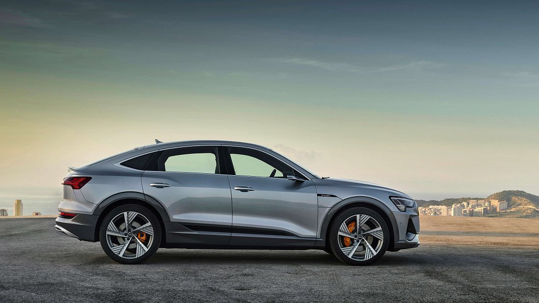 Audi e-tron Sportback 55 quattro (2020-2022) side profile, silhouette, doors, wheels, exterior