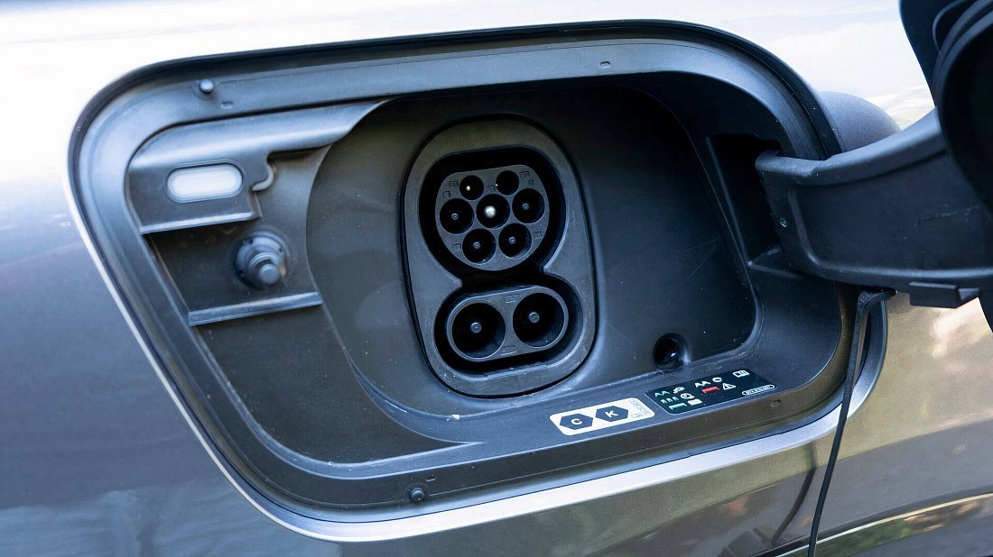 Audi Q4 Sportback e-tron 35 (2024-...) charge port Europe, charging, inlet, plug, connector