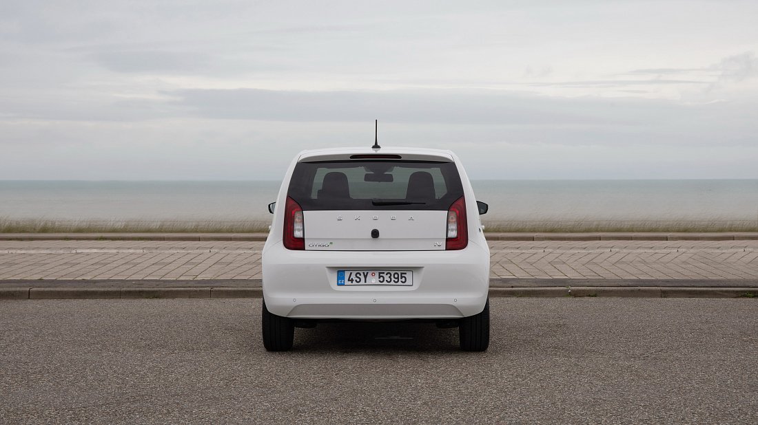 Škoda Citigo-e iV (2019-2021) rear view, taillights, trunk, spoiler, badge, bumper, exterior