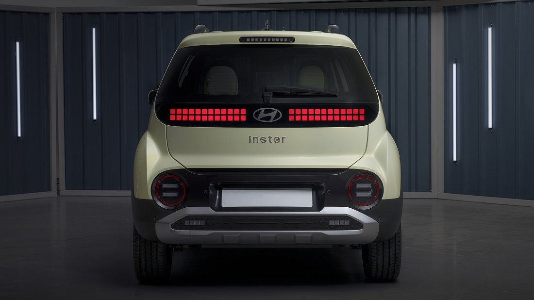 Hyundai Casper (Inster) Electric Standard Range (2024-...) rear view, taillights, trunk, spoiler, badge, bumper, exterior