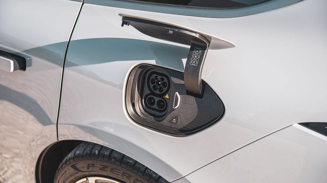 NIO ET5 Touring Standard Range (2023-…) charge port Europe, charging, inlet, plug, connector