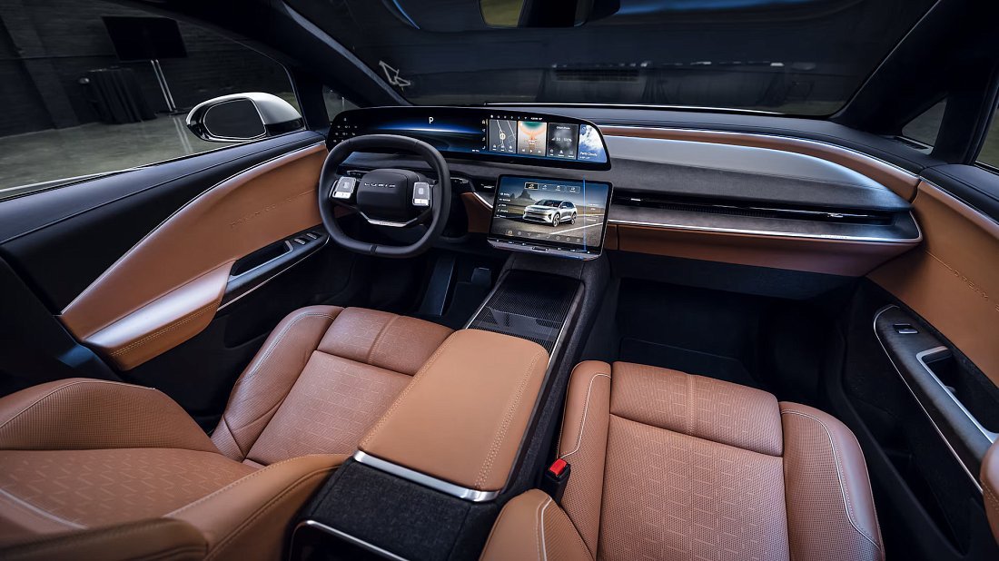 Lucid Gravity Grand Touring (2024-…) interior, front seat, driver seat, dashboard, steering wheel, infotainment, cockpit