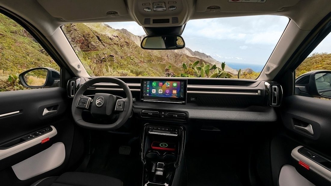 Citroën e-C3 Aircross (2024-…) interior, front seat, driver seat, dashboard, steering wheel, infotainment, cockpit
