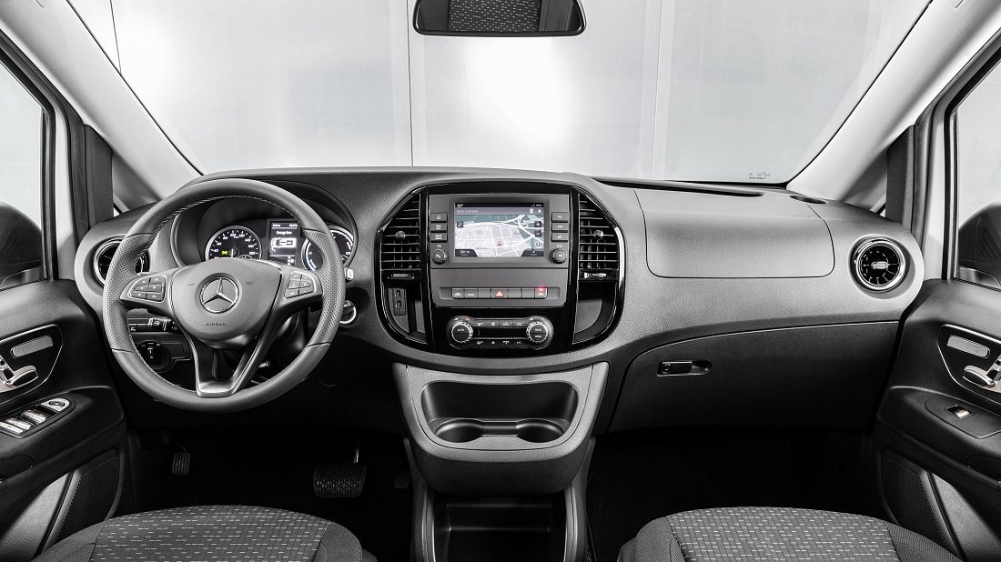 Mercedes eVito Tourer Long 90 kWh (2020-2023) interior, front seat, driver seat, dashboard, steering wheel, infotainment, cockpit