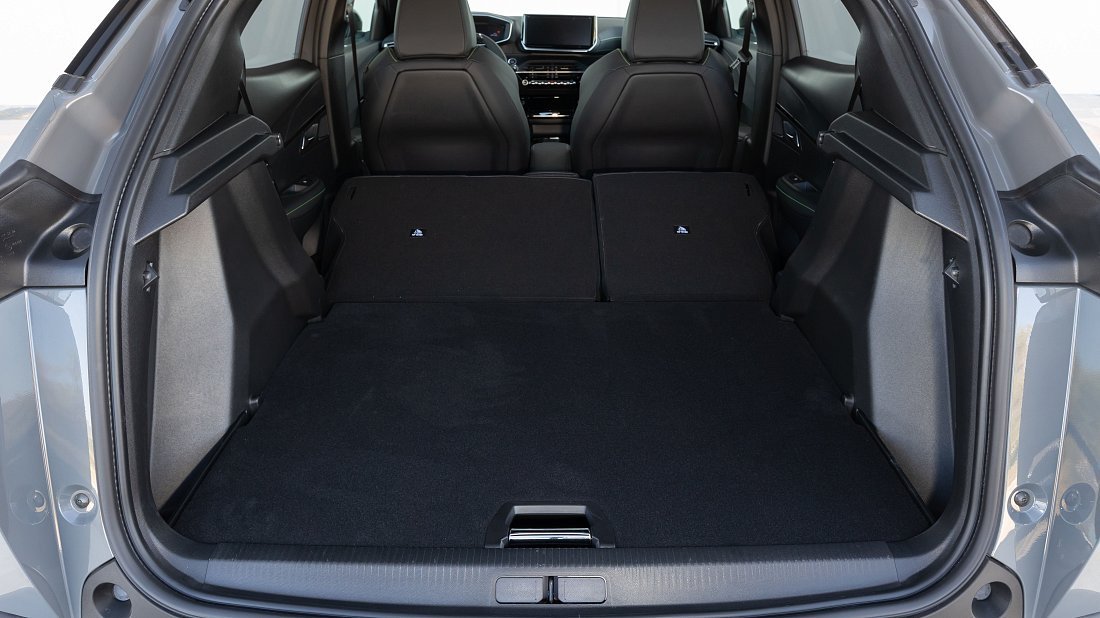 Peugeot e-2008 50 kWh (2023-…) trunk, boot, expanded, folded seats, maximum volume, max cargo, max capacity, max storage