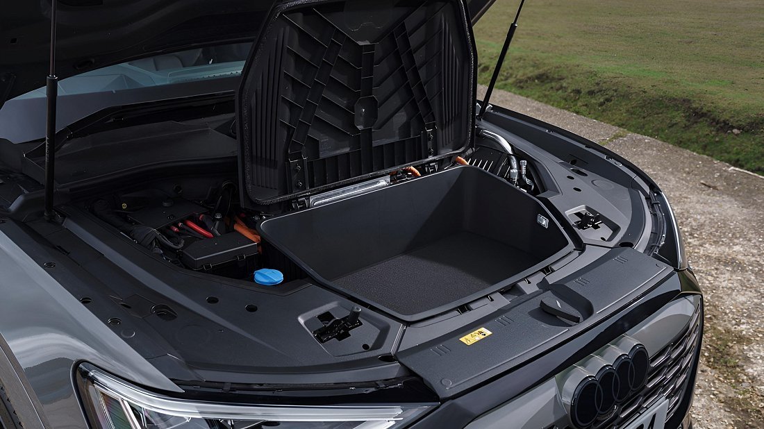 Audi Q8 Sportback e-tron 50 quattro (2022-…) frunk photo, front trunk, under hood, storage, cargo, capacity, bonus space