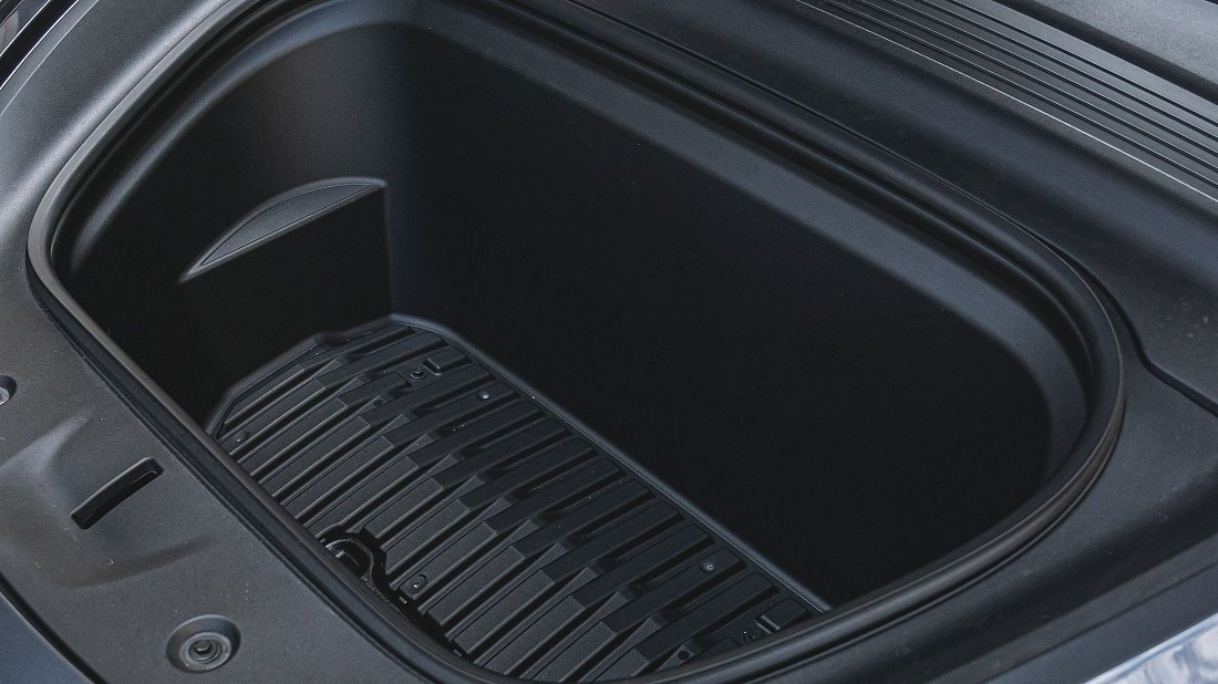 Tesla Model Y Long Range RWD (2025-...) frunk, front trunk, under hood, storage, cargo, capacity, bonus space