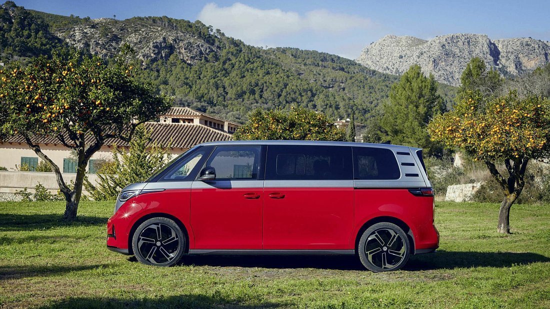 Volkswagen ID.Buzz Long GTX (2024-…) side profile, silhouette, doors, wheels, exterior