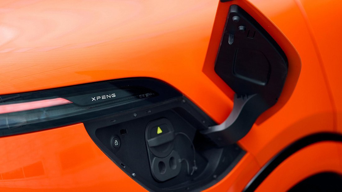 XPENG G6 AWD Performance (2024-...) charge port Europe, charging, inlet, plug, connector