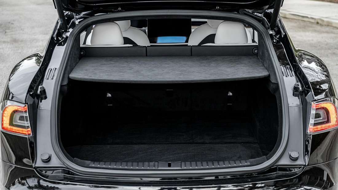 Tesla Model S Dual Motor (2025-…) trunk, boot, seats up, seats upright, cargo space, cargo volume, cargo capacity, storage