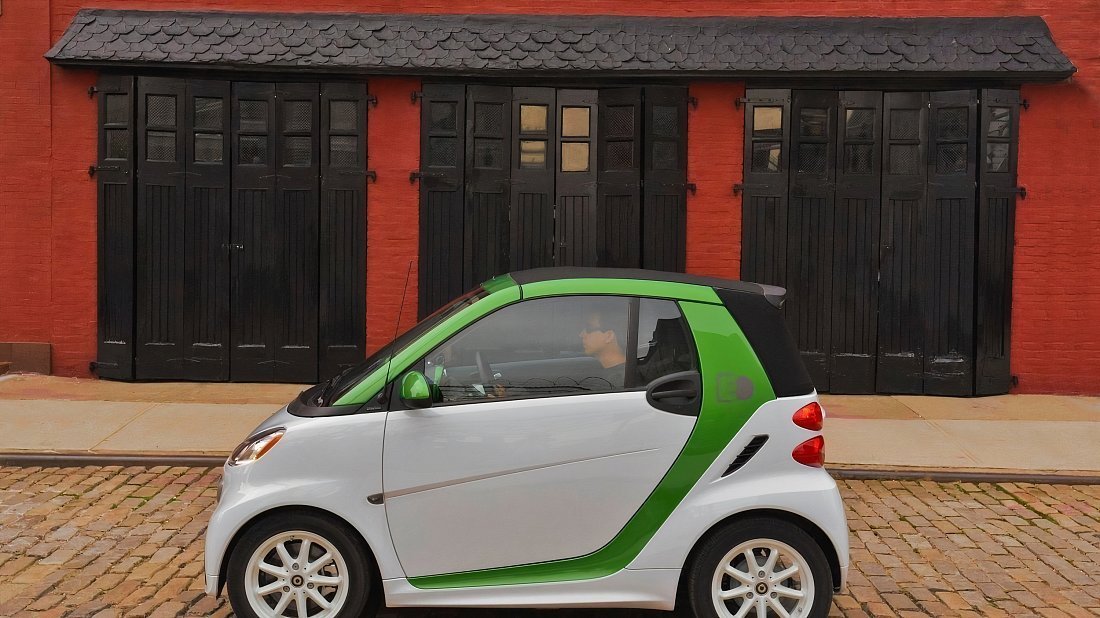Smart Electric Drive fortwo coupe (2009-2012) side profile photo, silhouette, doors, wheels, exterior