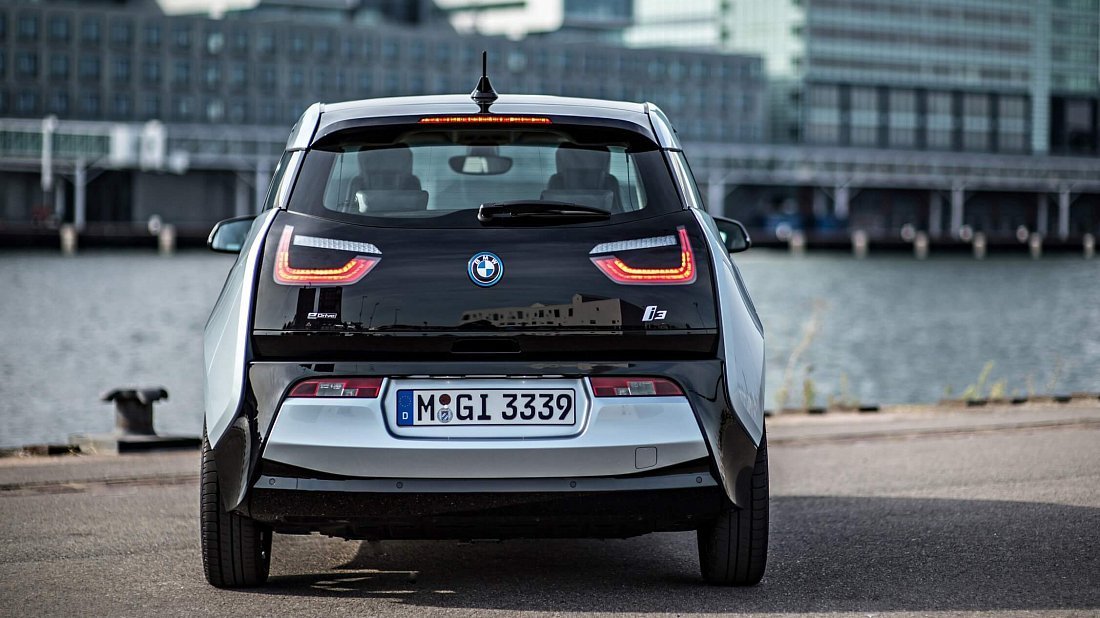 BMW i3 BEV 60 Ah (2013-2017) rear view, taillights, trunk, spoiler, badge, bumper, exterior