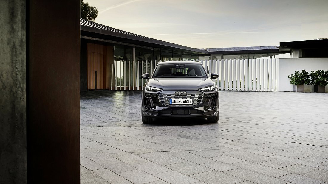 Audi Q6 Sportback e-tron quattro (2025-…) front fascia, grille, headlights, bumper, exterior