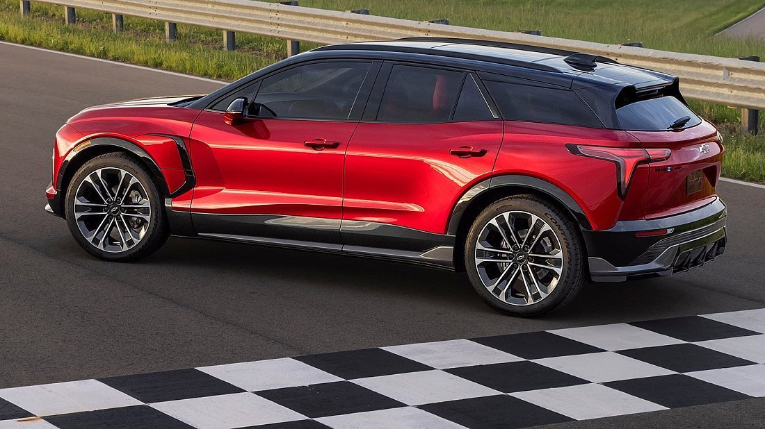 Chevrolet Blazer EV Performance AWD (2024-…) rear quarter, three-quarter view, diagonal, exterior
