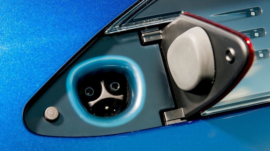 Tesla Model S Performance (2020-2021) charge port USA, charging, inlet, plug, connector