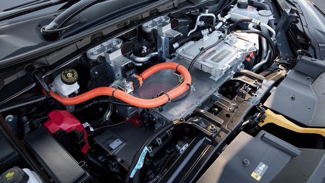 Nissan Ariya 87 kWh e-4ORCE AWD Nismo (2024-…) frunk photo, front trunk, under hood, storage, cargo, capacity, bonus space
