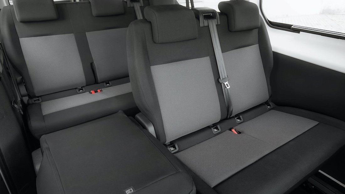 Citroën e-Jumpy Combi M 75 kWh (2020-2024) rear seats, back seats, passenger seats, legroom, headroom, interior