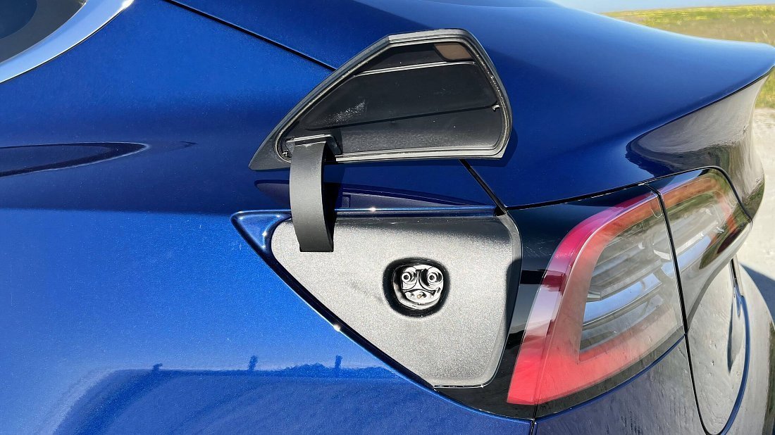 Tesla Model Y Standard Range RWD (2021-2025) charge port USA, charging, inlet, plug, connector