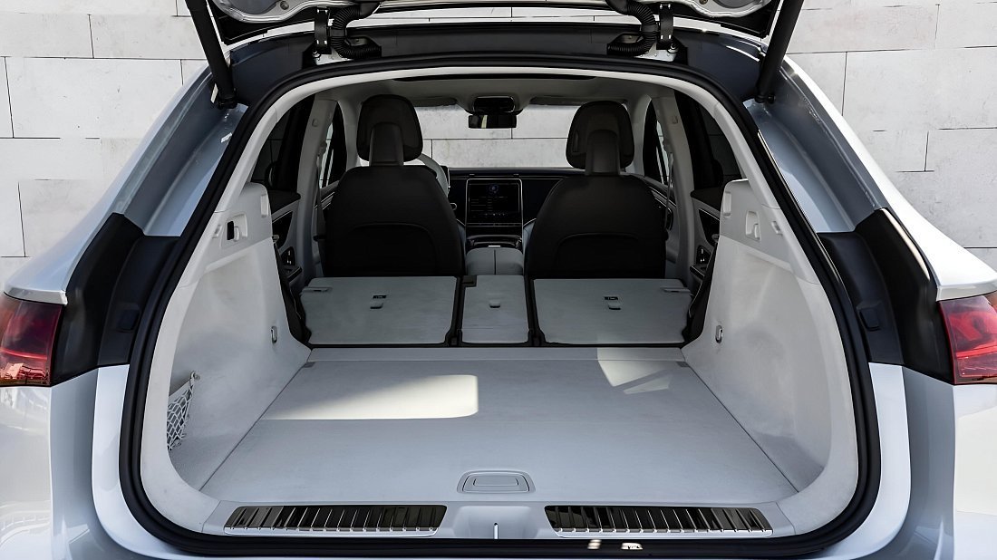 Mercedes EQE SUV 300 (2023-…) trunk, boot, expanded, folded seats, maximum volume, max cargo, max capacity, max storage