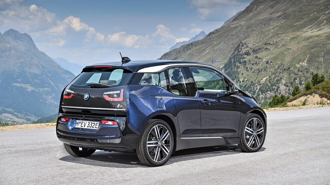 BMW i3 BEV 120 Ah (2018-2022) rear quarter, three-quarter view, diagonal, exterior