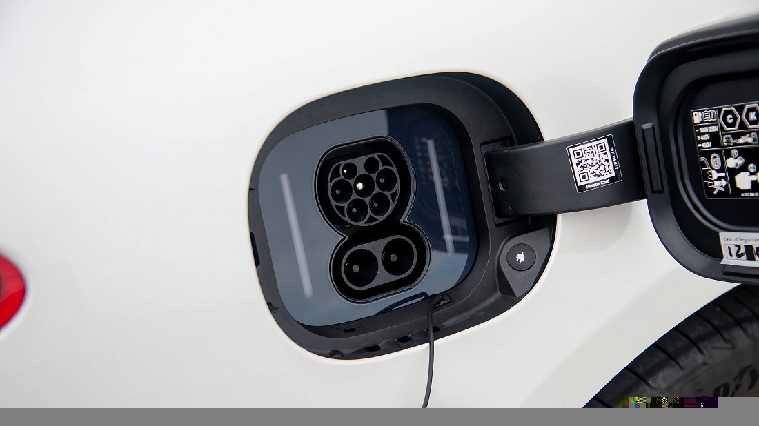 Mercedes EQS 350 (2021-2022) charge port Europe, charging, inlet, plug, connector