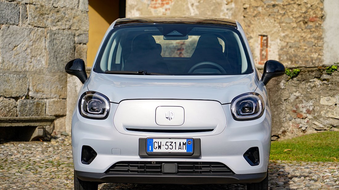 Leapmotor T03 (2024-..) front fascia photo, grille, headlights, bumper, exterior