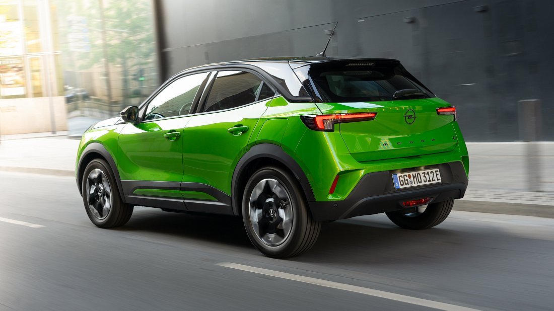 Opel Mokka Electric 54 kWh (2023-…) rear quarter, three-quarter view, diagonal, exterior