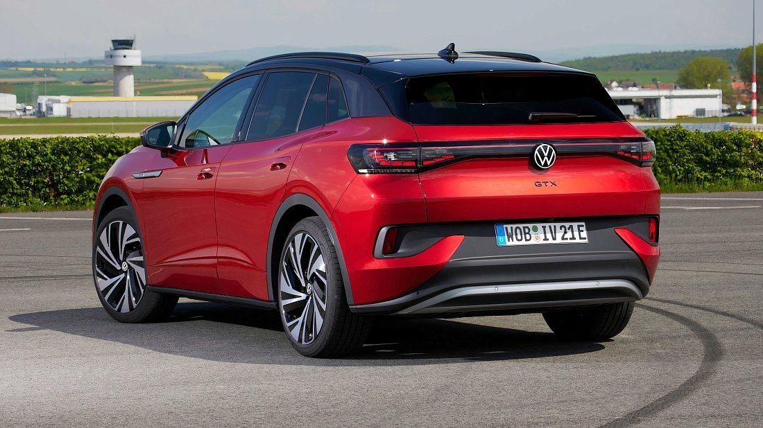Volkswagen ID.4 GTX (2021-2022) rear quarter, three-quarter view, diagonal, exterior
