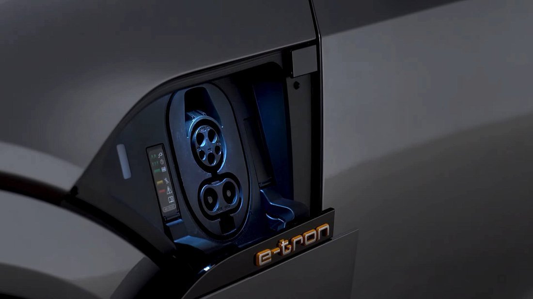 Audi Q8 Sportback e-tron 55 quattro (2022-…) charge port USA, charging, inlet, plug, connector
