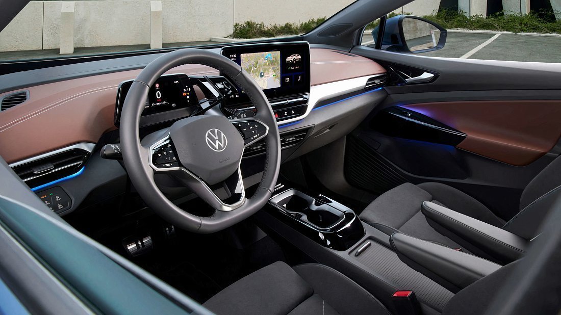 Volkswagen ID.5 Pro (2022-2023) interior, front seat, driver seat, dashboard, steering wheel, infotainment, cockpit