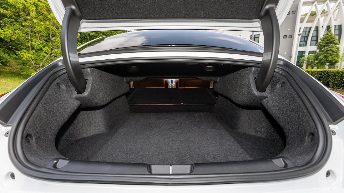 GWM ORA 07 (2024-…) trunk, boot, expanded, folded seats, maximum volume, max cargo, max capacity, max storage