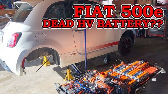Video: Fiat 500e - Removing the Battery Pack and Looking Inside