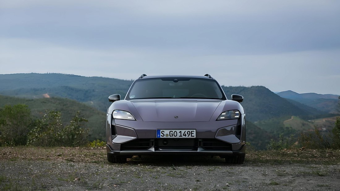 Porsche Taycan Turbo Cross Turismo (2024-…) front fascia, grille, headlights, bumper, exterior