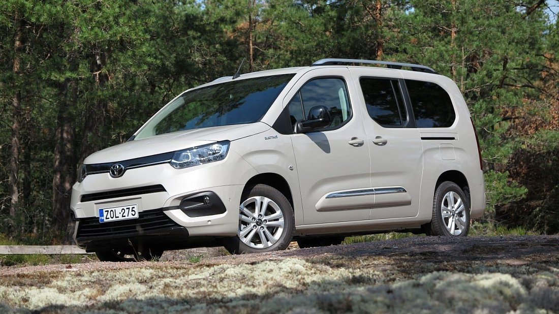 Toyota Proace City Verso Electric L2 50 kWh (2021-2024) front view, front quarter, diagonal, exterior