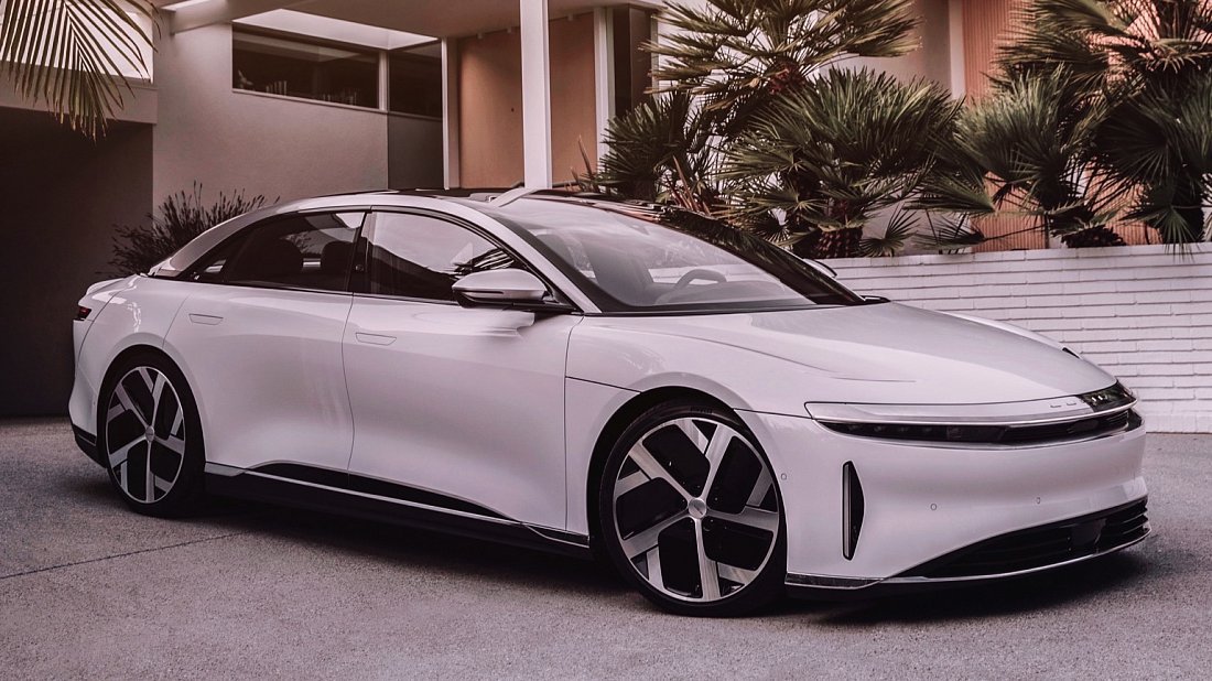 Photo of Lucid Air Pure (1 slide)