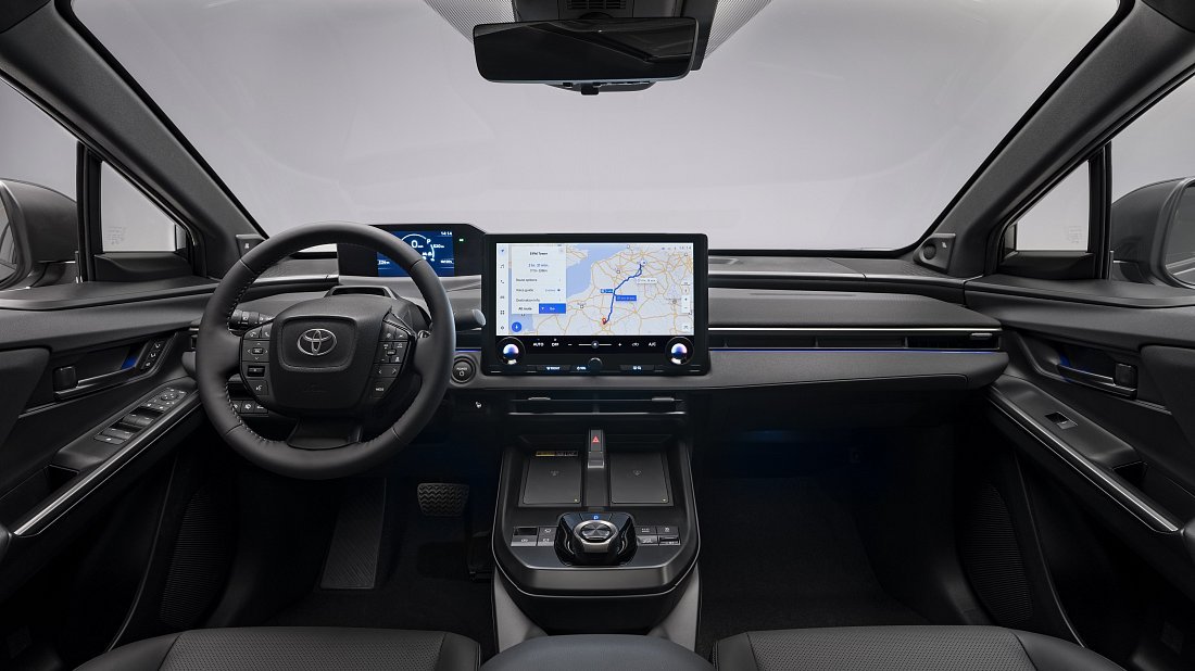 Toyota bZ4X (bZ) AWD (2025-…) interior, front seat, driver seat, dashboard, steering wheel, infotainment, cockpit