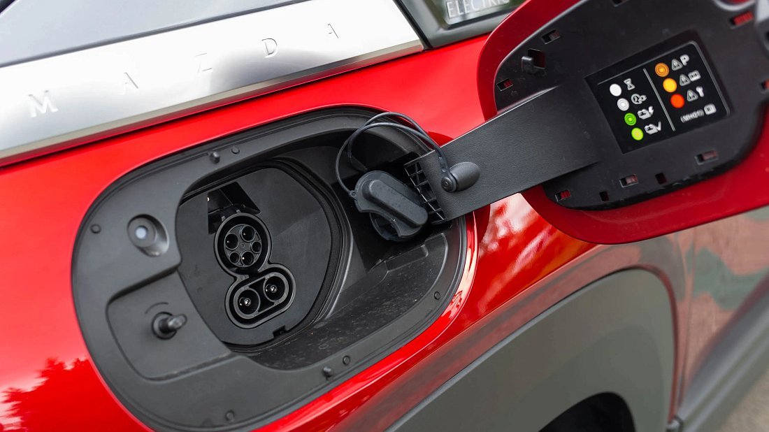 Mazda MX-30 Electric (2020-…) charge port USA, charging, inlet, plug, connector