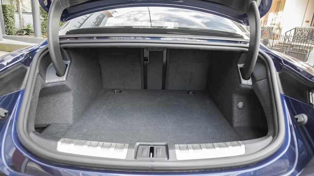 Porsche Taycan Turbo GT Weissach Package (2024-…) trunk, boot, seats up, seats upright, cargo space, cargo volume, cargo capacity, storage
