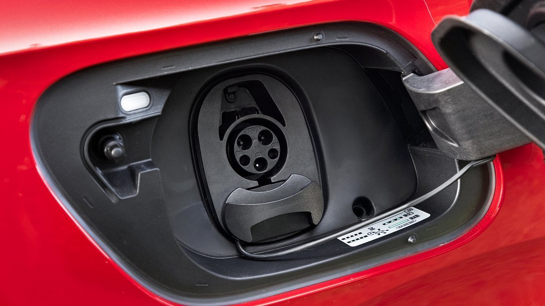 Volkswagen ID.5 GTX (2022-2023) charge port USA photo, charging, inlet, plug, connector