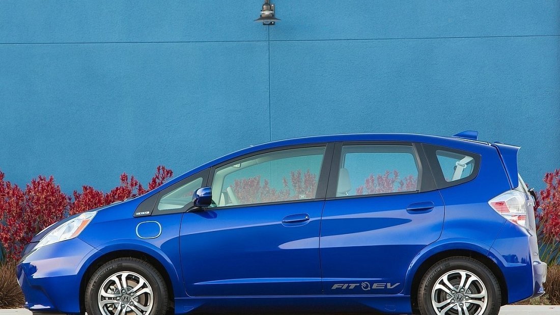 Honda Fit EV (2013-2015) side profile photo, silhouette, doors, wheels, exterior