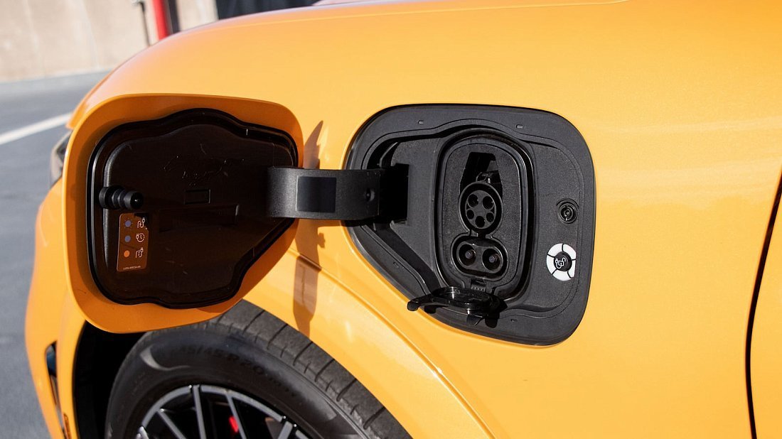 Ford Mustang Mach-E Rally (2024-…) charge port USA, charging, inlet, plug, connector